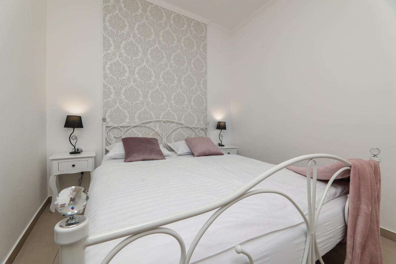 Apartman Borgo Marina - By The Sea 里耶卡 外观 照片