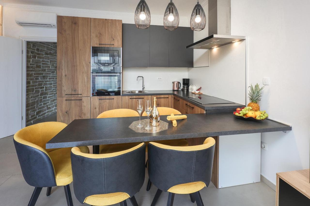 Apartman Borgo Marina - By The Sea 里耶卡 外观 照片
